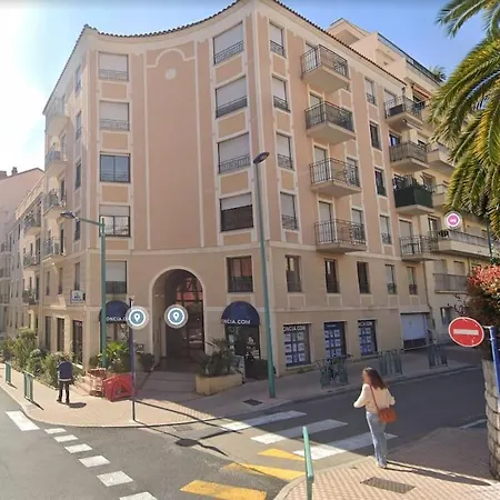 Carre D'or - Private Garage * Menton